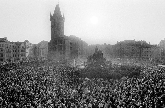 Prague, 25 February 1990 - Old Town Square - President Vaclav Havel is welcomed on his return from an official trip to the US on the anniversary of the communist putsch in 1948